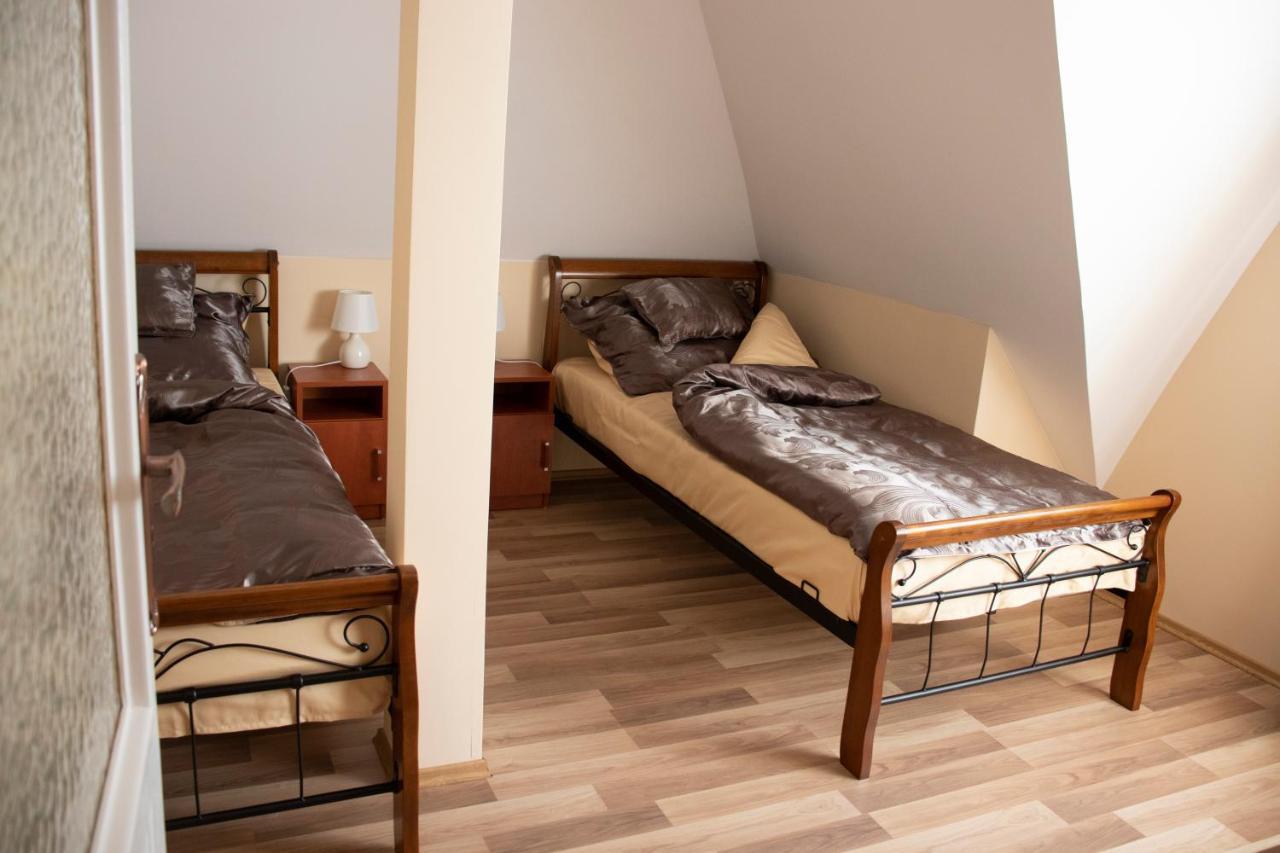 Gyoengyoem Apartman Balatonalmádi Exterior foto